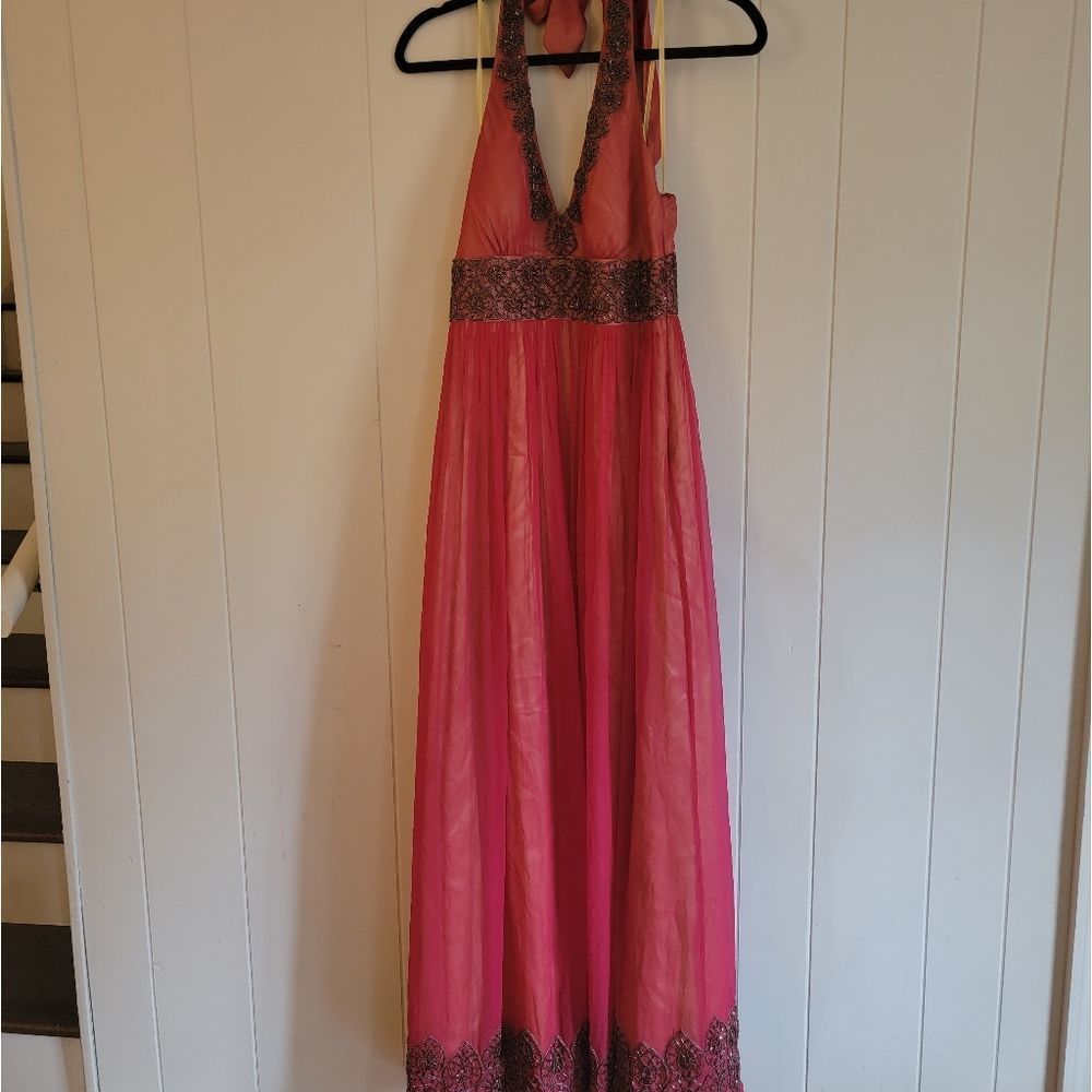 Adrianna Papel Evening gown